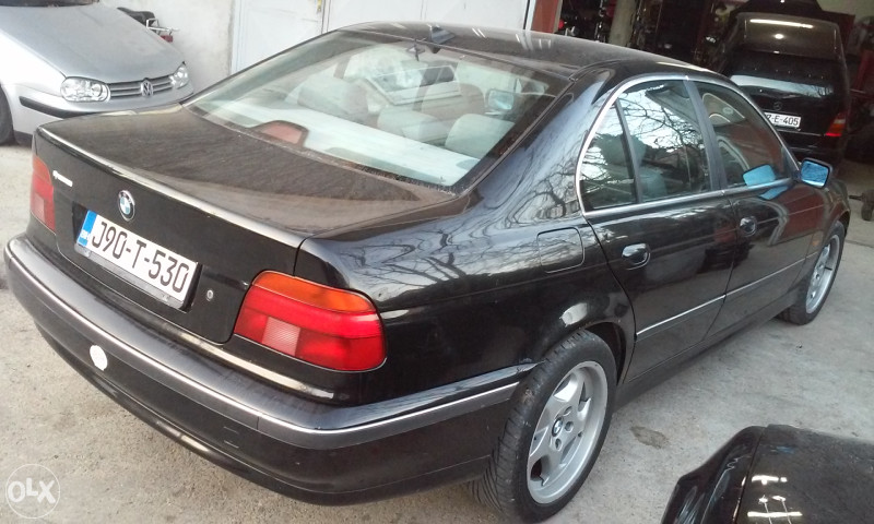 BMW e39 523 i