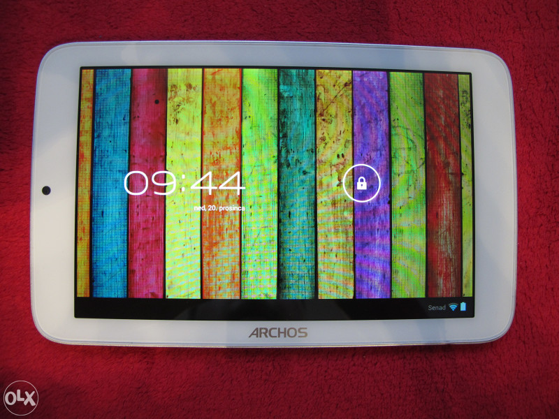 ARCHOS 70b Titanium 7" IPS Display 1080p HD