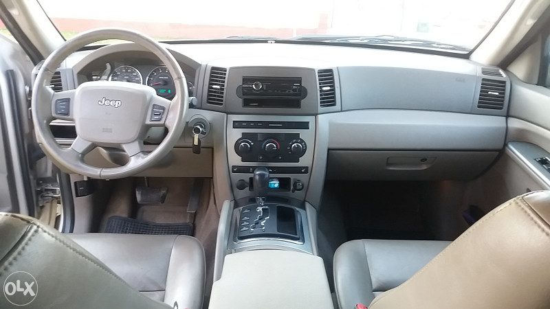 JEEP GRAND CHEROKEE LAREDO