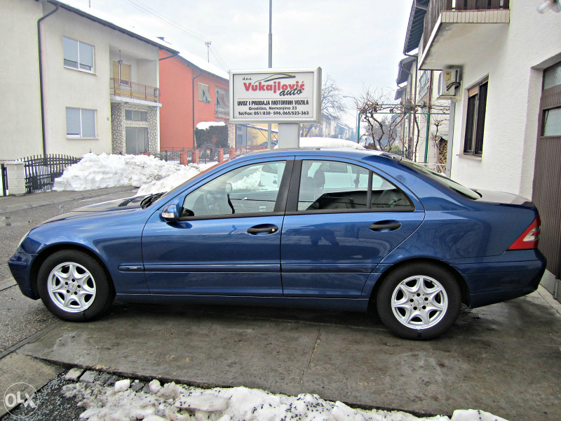 Mercedes-Benz C200 CDI    NOVOGODISNJA AKCIJA