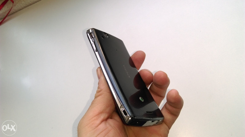 Sony xperia it18i