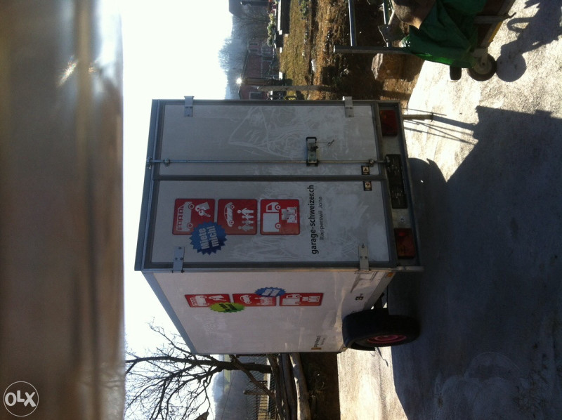 auto prikolica