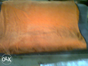 baršunasti prekrivač podesan za ugaonu sećiju