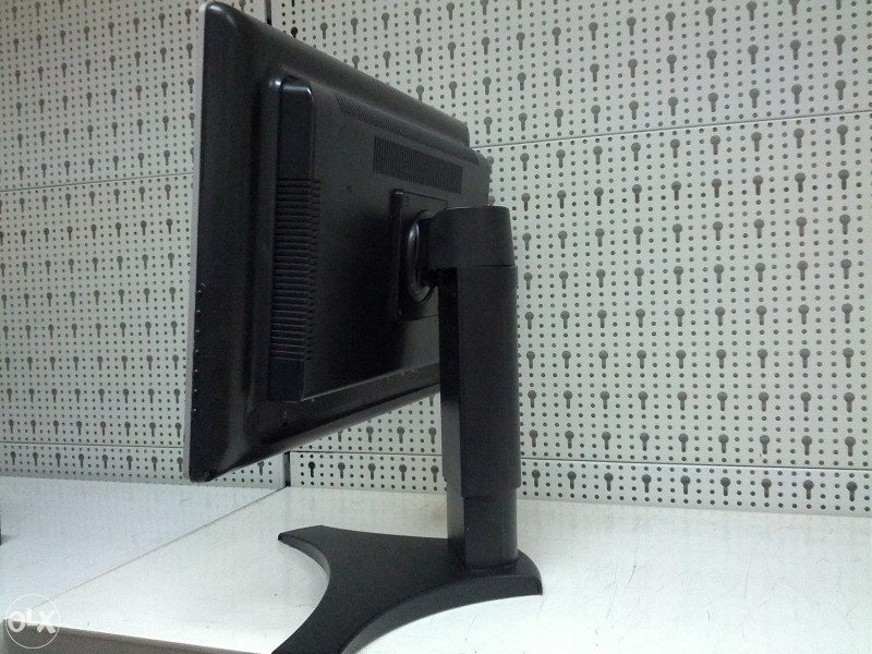 LCD Monitor 22"