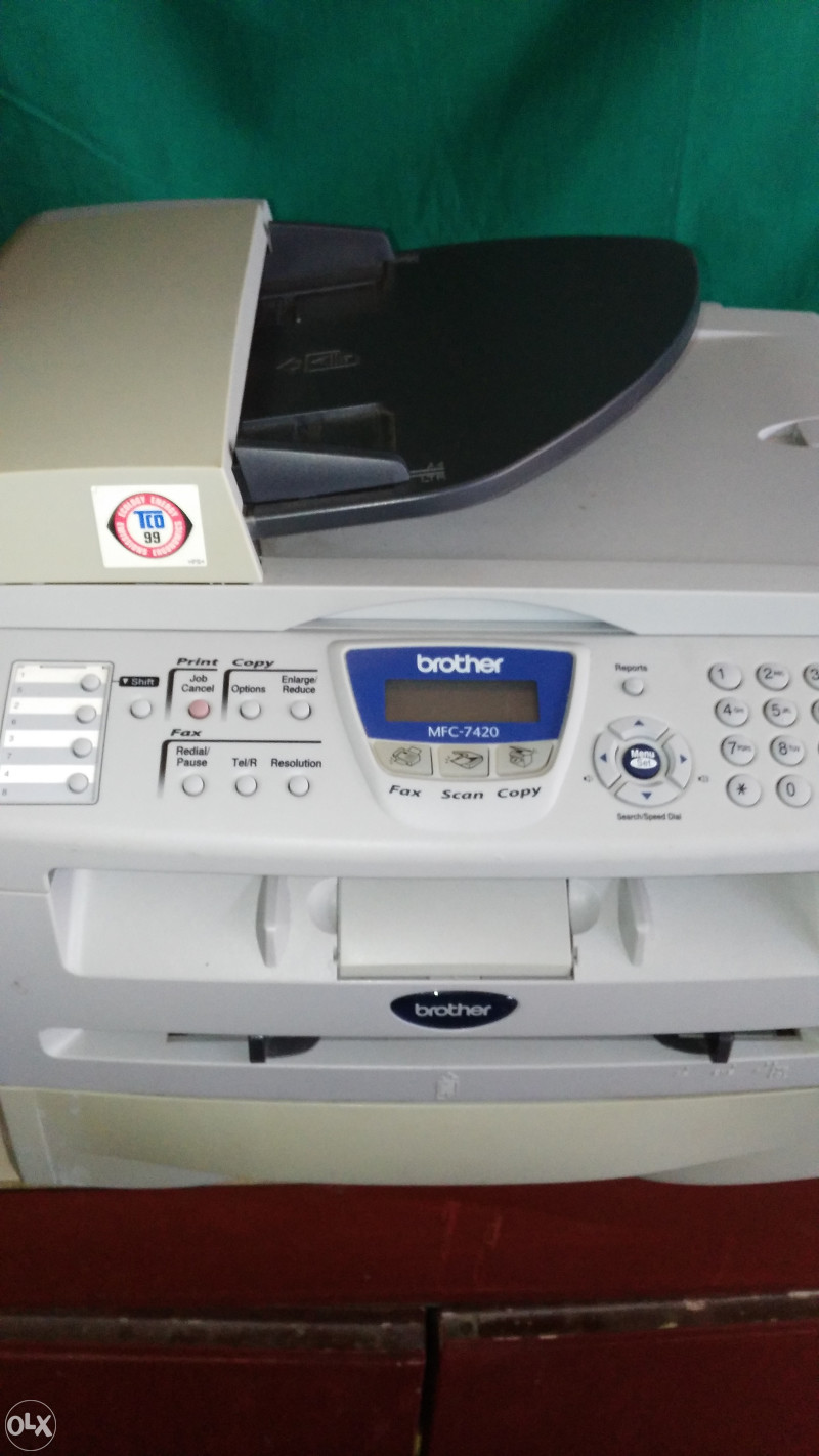 Laserski Printer,Scener,kopir i fax 3u1 uredjaj