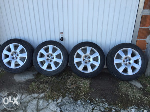 Alu felge 16" sa gumama, original golf 4