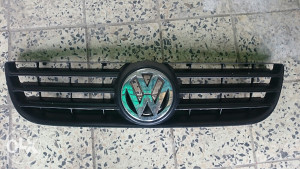 *VW Polo maska sa znakom* *ORIGINAL VW*  *2005-2009 g *
