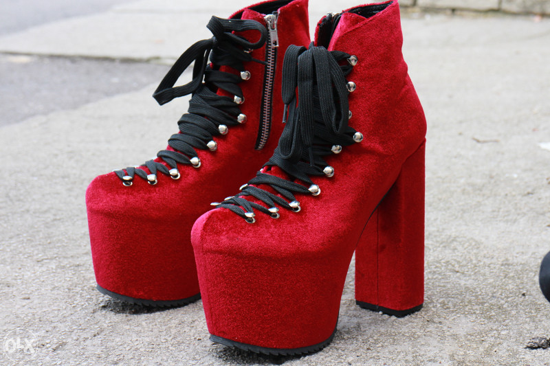 UNIF Hellbound Red Velvet limited