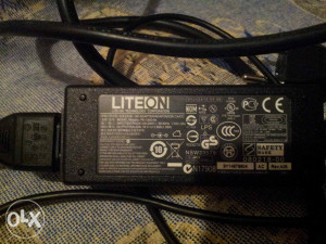 Adapter LITEON 19 V - 1,58 A