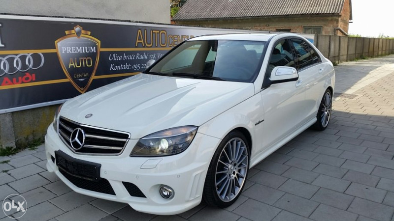 MERCEDES C63 AMG