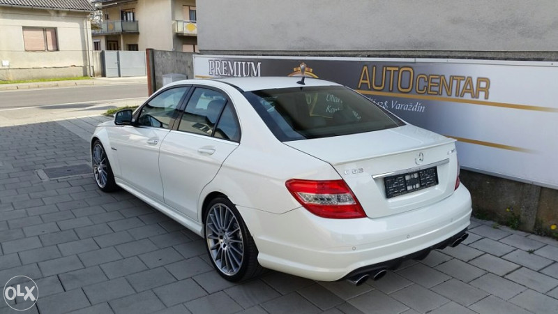 MERCEDES C63 AMG