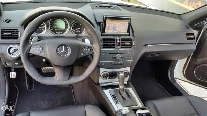 MERCEDES C63 AMG