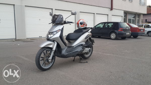 Piaggio Beverly 125 karb
