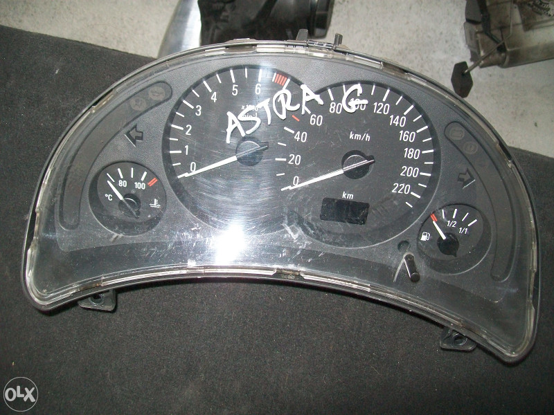 INSTRUMENTAL TABLA OPEL ASTRA G Vozila Kilometar satovi Gornji