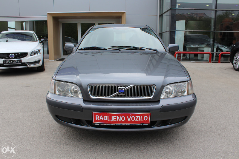 * Volvo V40 1.9 Dizel -RASPRODAJA-