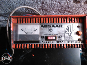 Punjac za akumulator 6 i 12 V