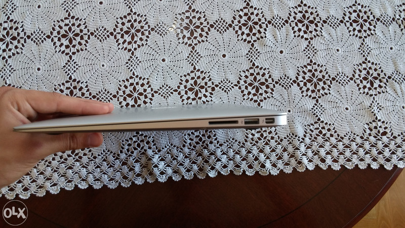 MacBook Air Model A1466 EMC 2559