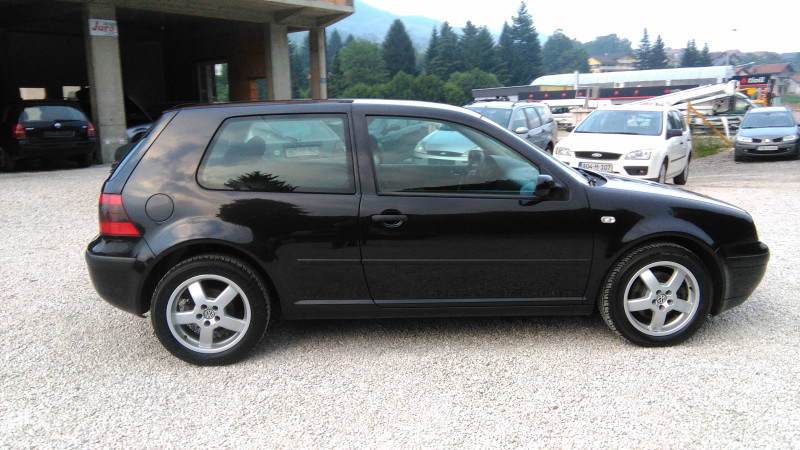 GOLF 4 RATA 120 KM MJESECNO AC JURE