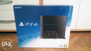 PlayStation 4 500gb i FIFA 2016
