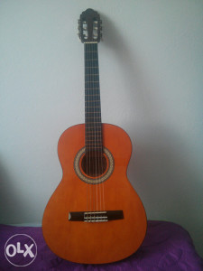 Gitara- Valencia CG150K + Futrola za gitaru.