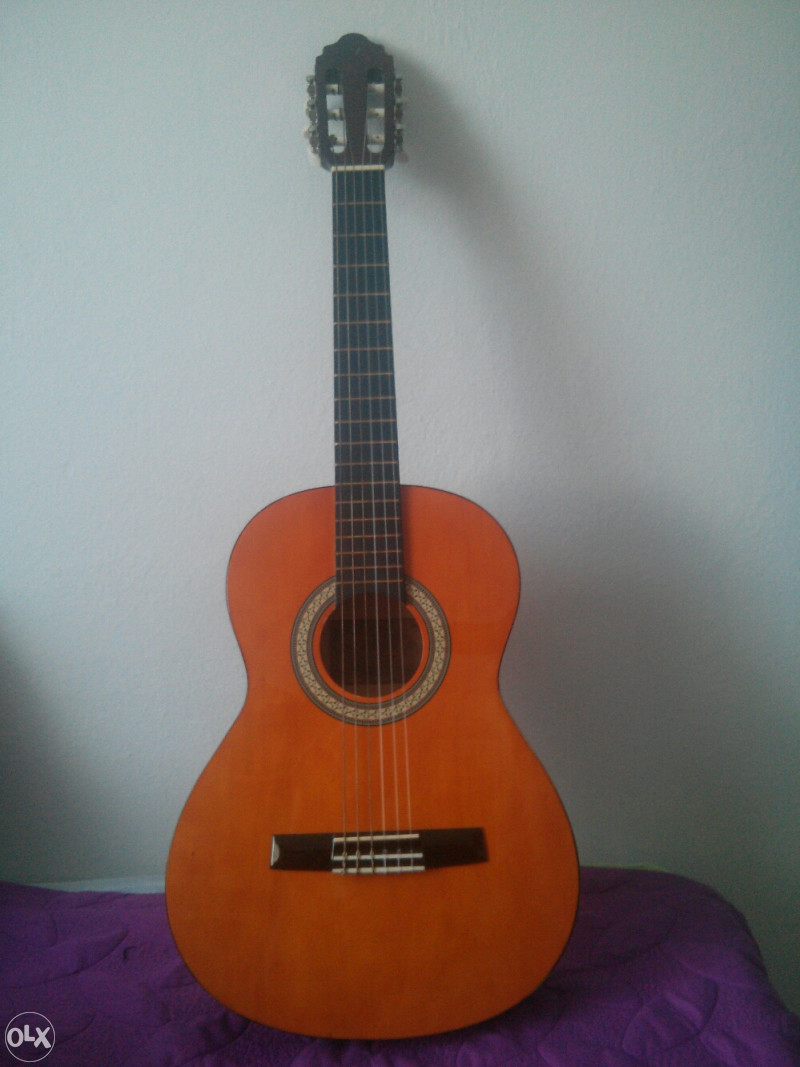 Gitara- Valencia CG150K + Futrola za gitaru.