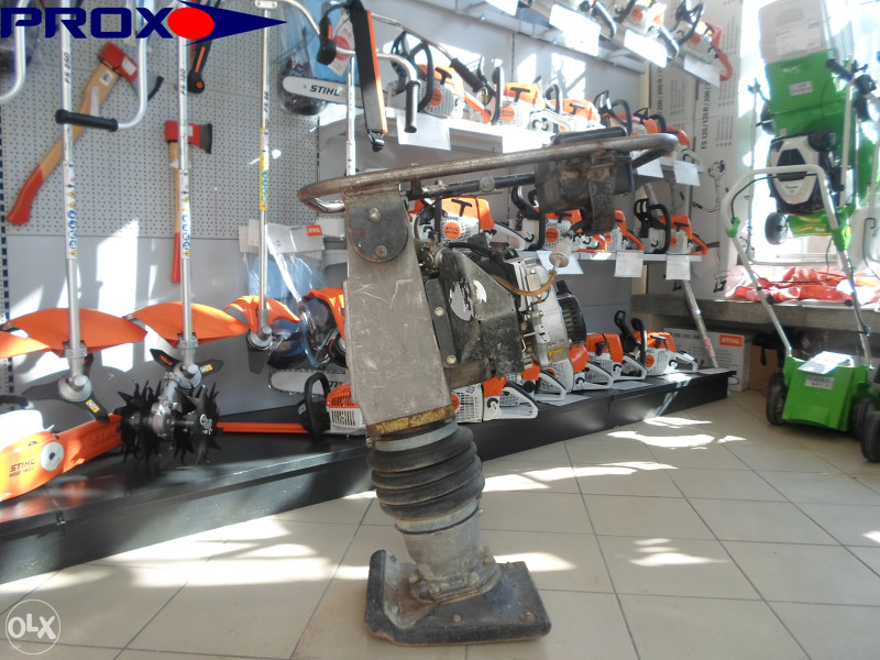 VIBRO NABIJAC BOMAG BT 68 -> PROX.olx.BA