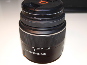 Optika Sony 18-55 mm SAM