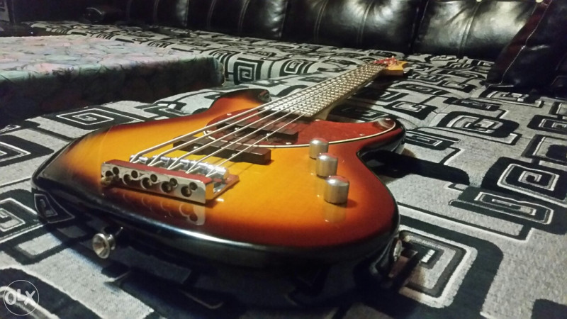 Bass gitara Hamer 5