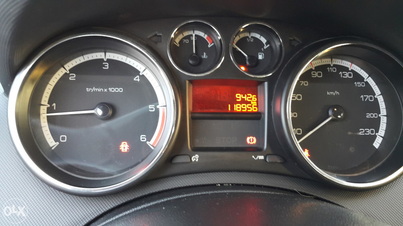 PEUGEOT 308