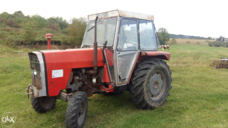 Traktor IMT 560 deĺuxe