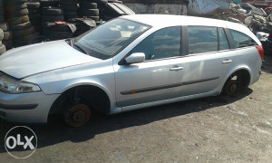 Renault Laguna u dijelovima