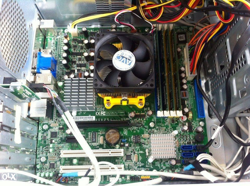 Racunar ACER M3203,AMD athlon ll 2,70 X2,4gb ram..