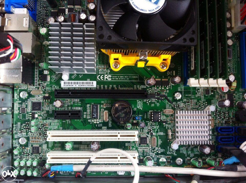 Racunar ACER M3203,AMD athlon ll 2,70 X2,4gb ram..