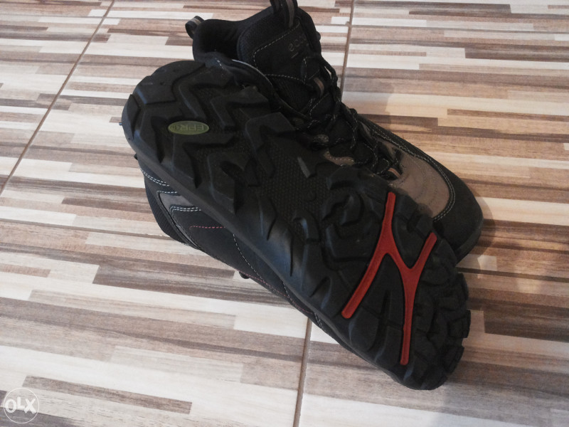 Muske  cizme ecco gore tex 44 br